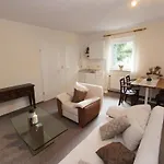 شقة Countryside Stay With Garden