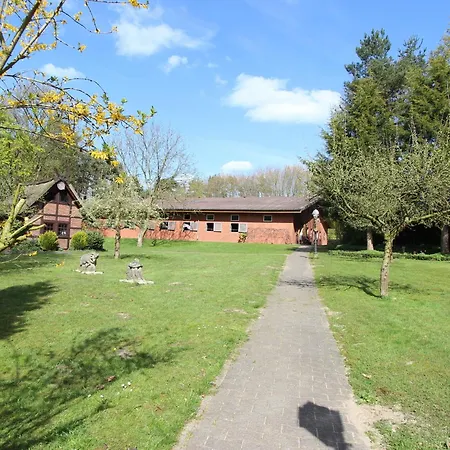 Countryside Stay With Garden Apartment